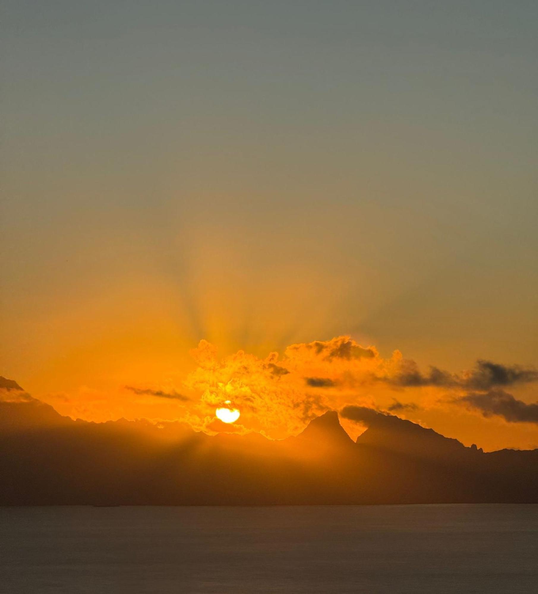 Logement Cosy Avec Piscine Et Vue Tahiti Punaauia Esterno foto