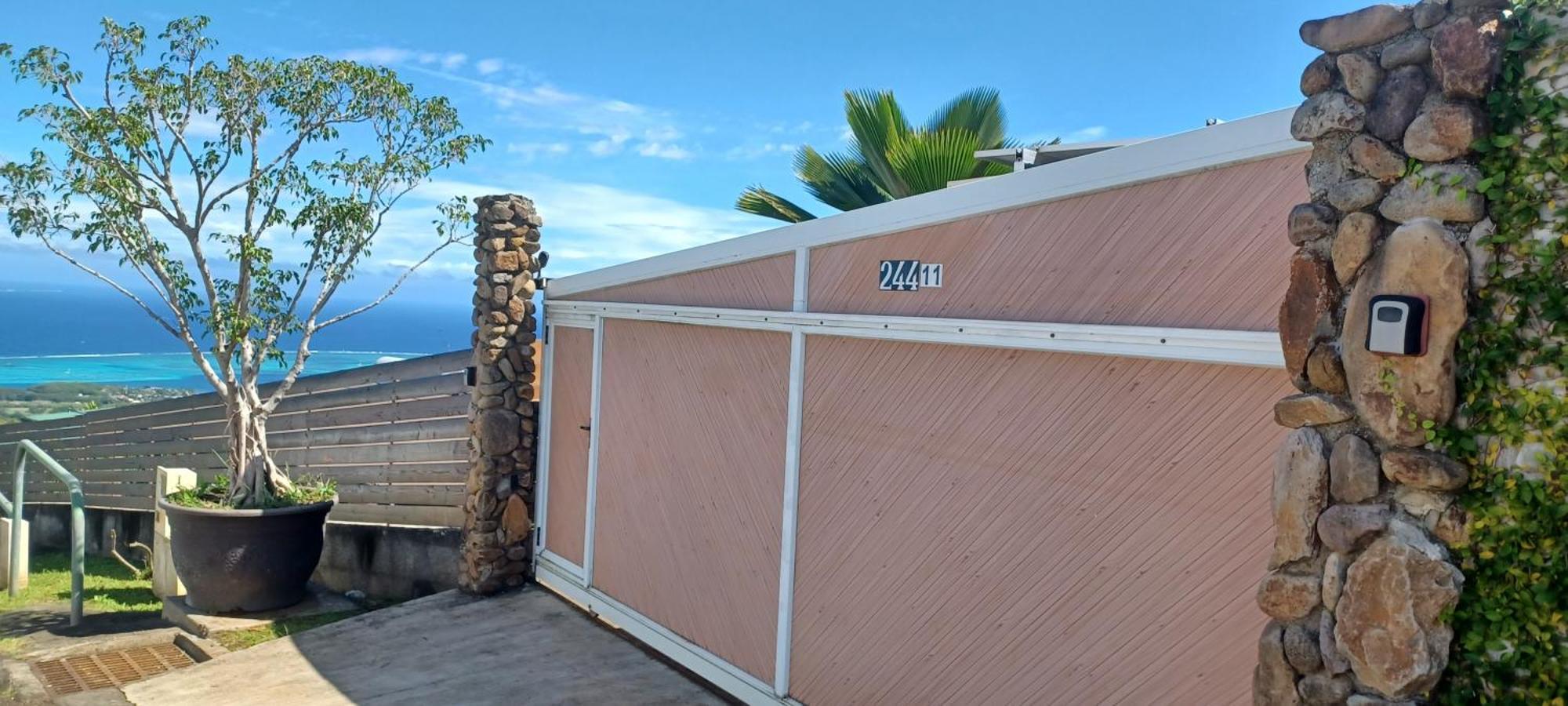 Logement Cosy Avec Piscine Et Vue Tahiti Punaauia Esterno foto